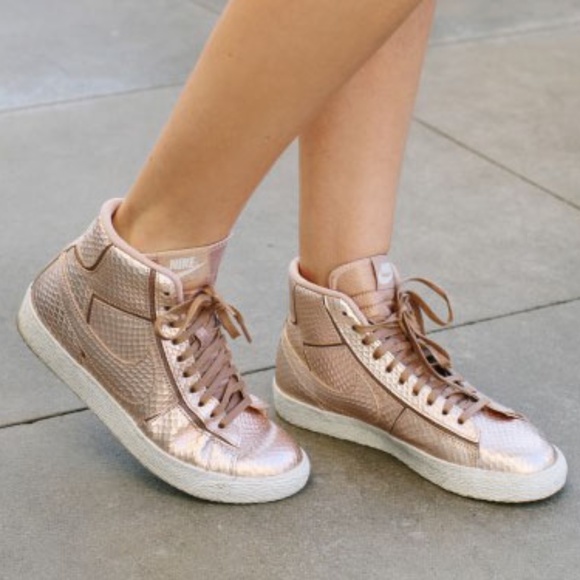 rose gold nike blazers